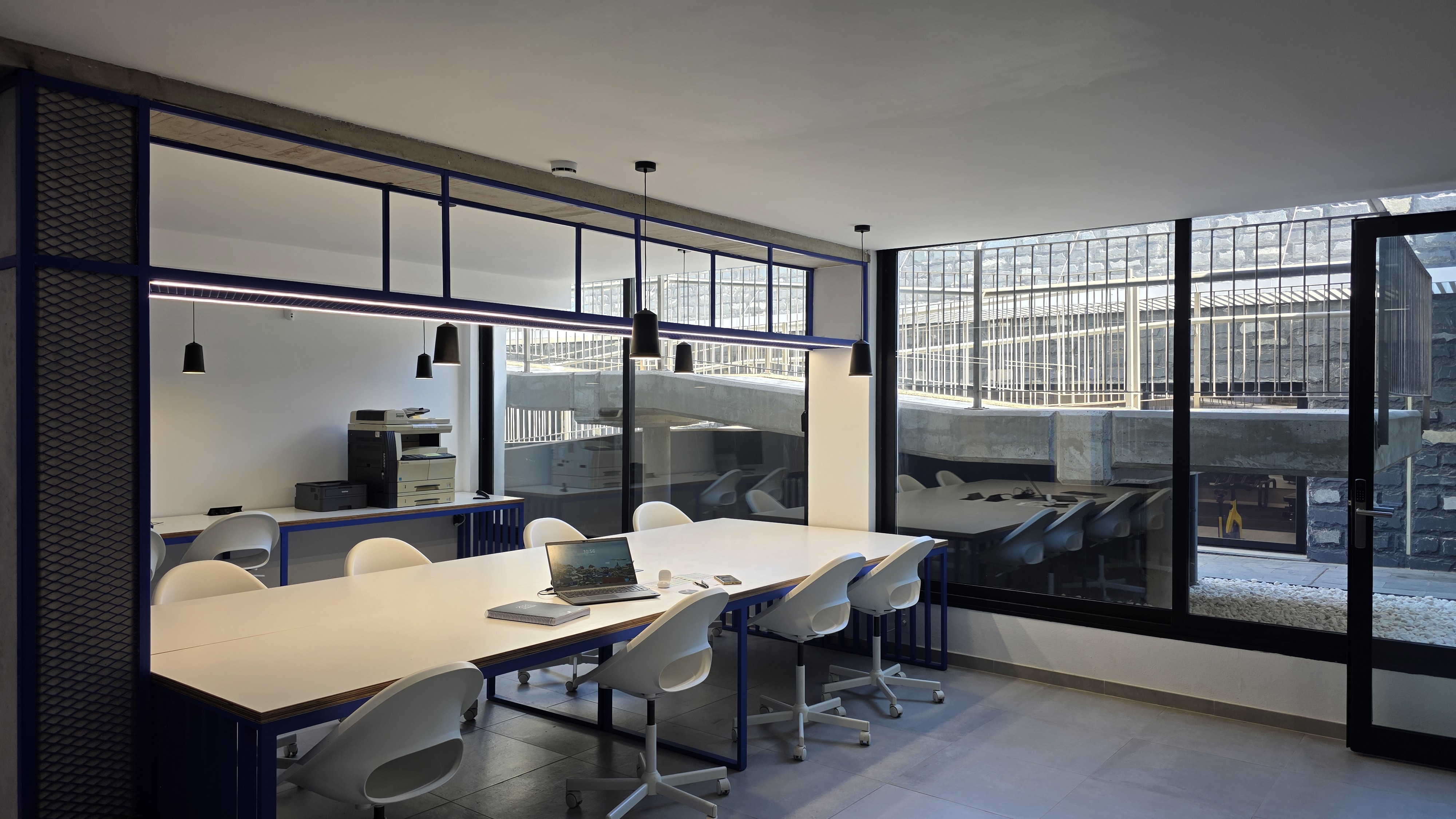 ESMERALDA_COTILLO_HOMES_BY_LIVVO_COWORKING (4).jpg