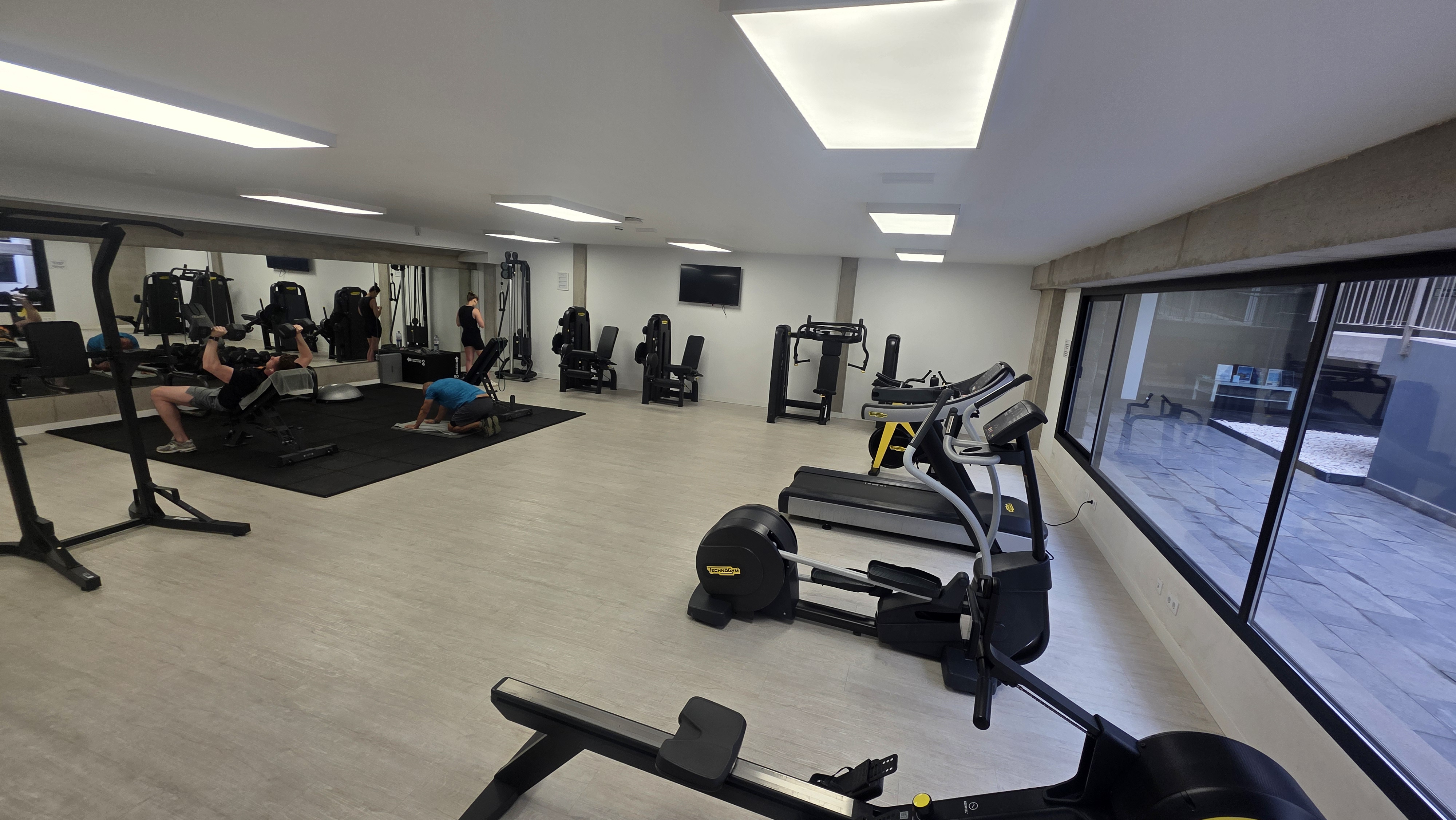 ESMERALDA_COTILLO_HOMES_BY_LIVVO_GYM (2).jpg