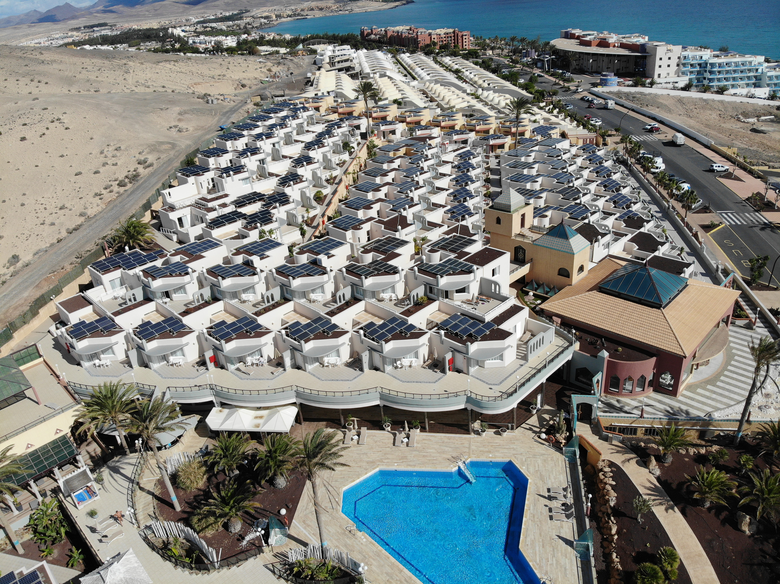 ESMERALDA_MARIS_BYLIVVO OUTDOOR_INDOOR1 (1).jpg