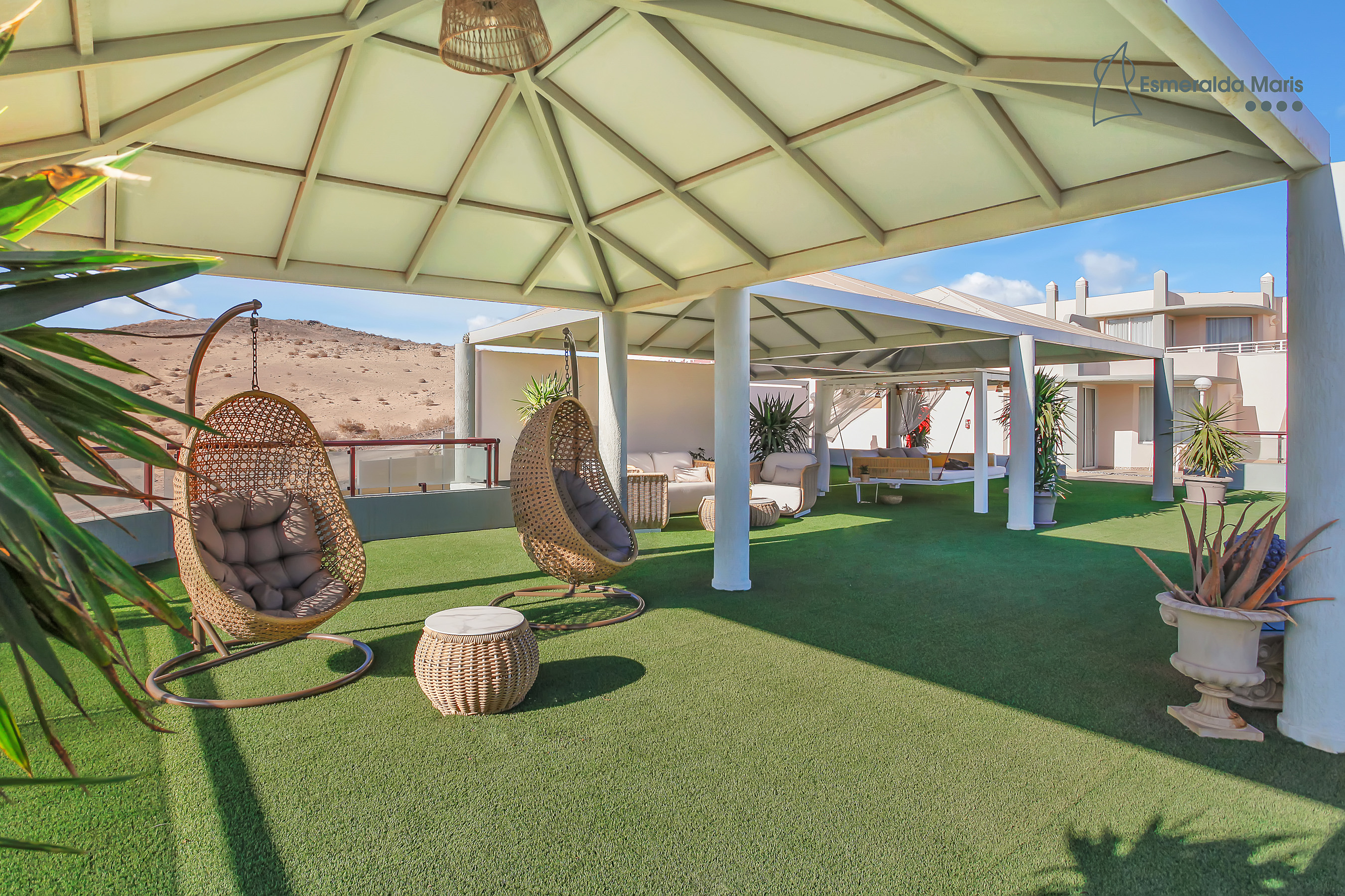 ESMERALDA_MARIS_BYLIVVO OUTDOOR_INDOOR1 (10).jpg