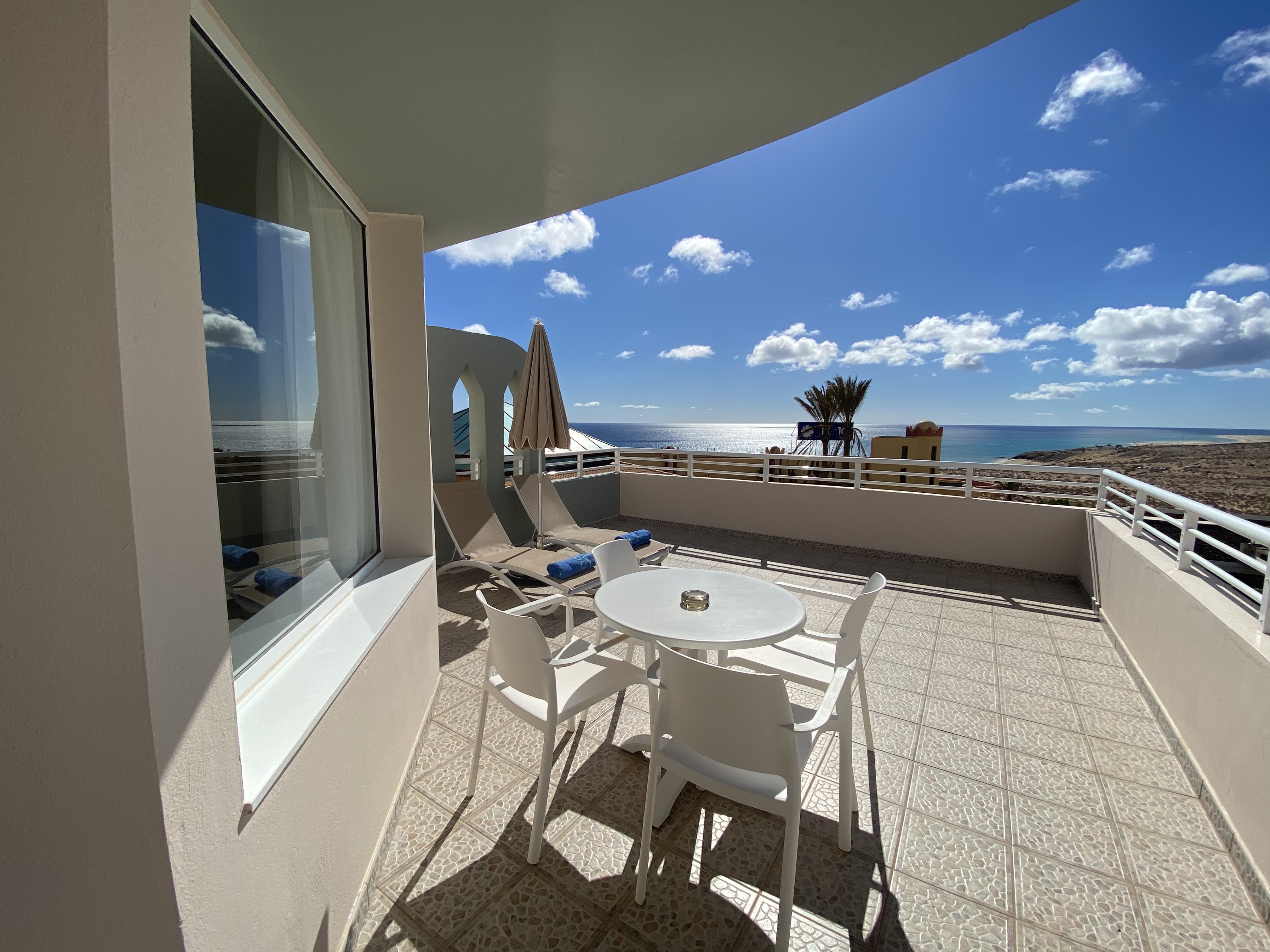 LIVVO_ESMERALDA_MARIS_JUNIOR_SUITE_VISTA_MAR (1).jpeg