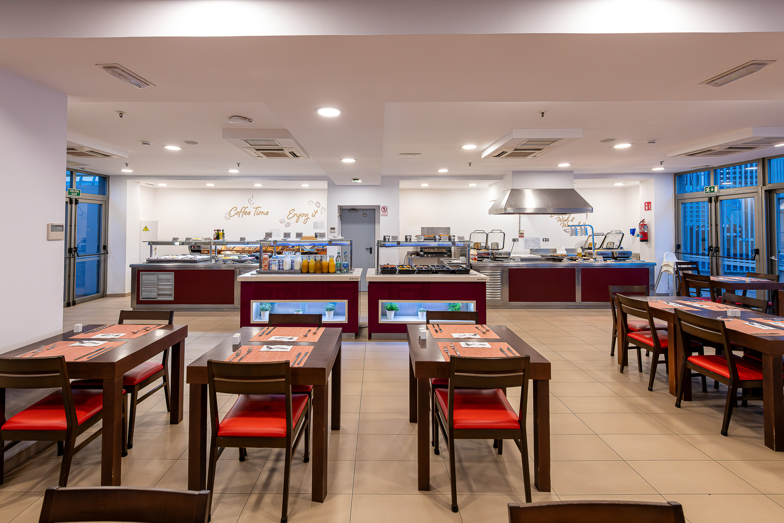 LIVVO_CORRALEJO_BEACH_BUFFET (3).jpg