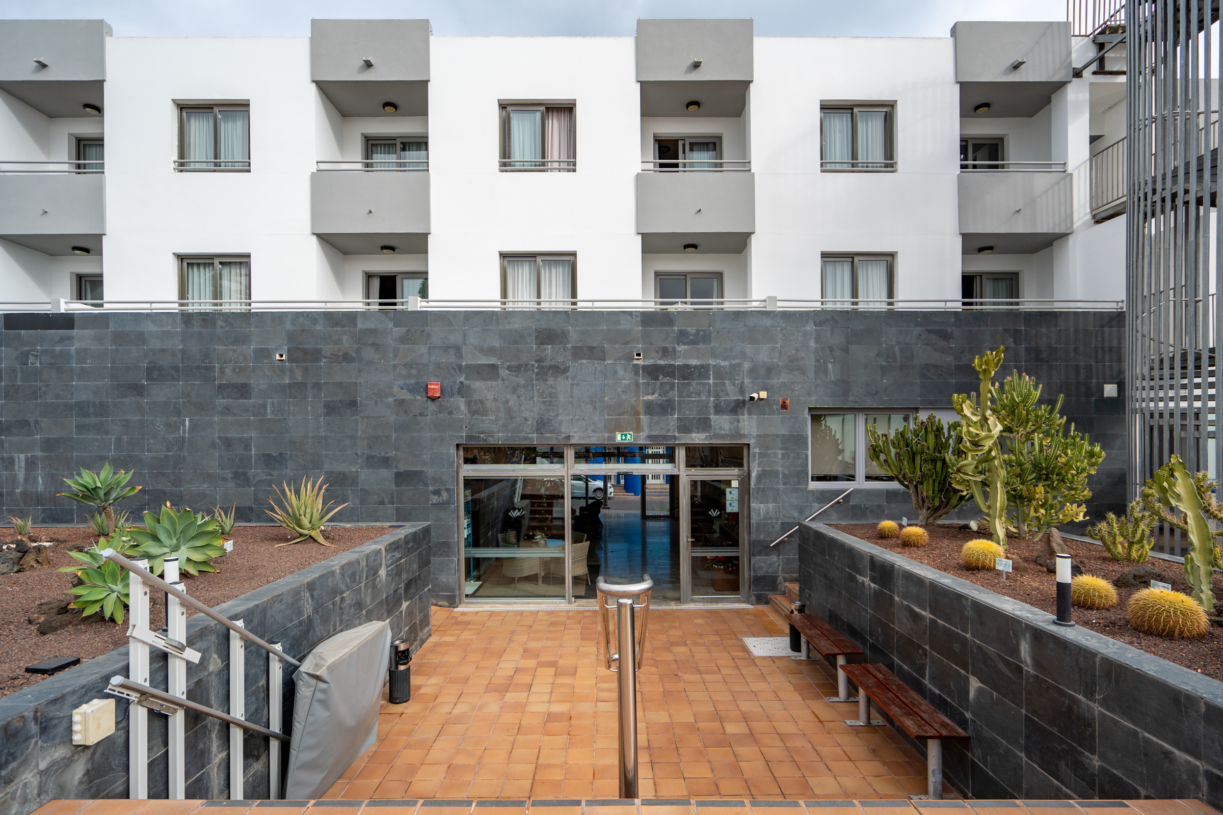 LIVVO Corralejo Beach Exterior (10).jpg