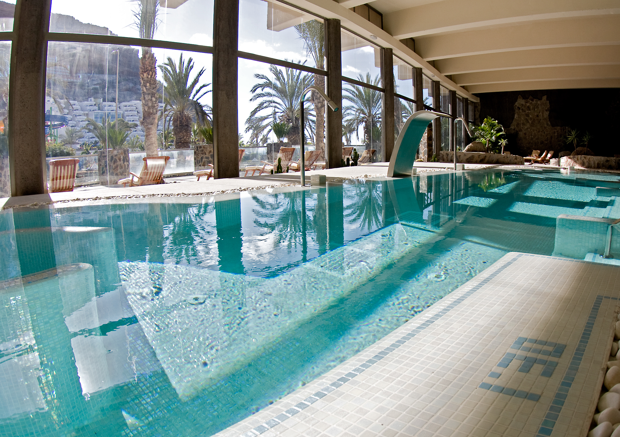 LIVVO_COSTA_TAURITO_SPA (1).jpg