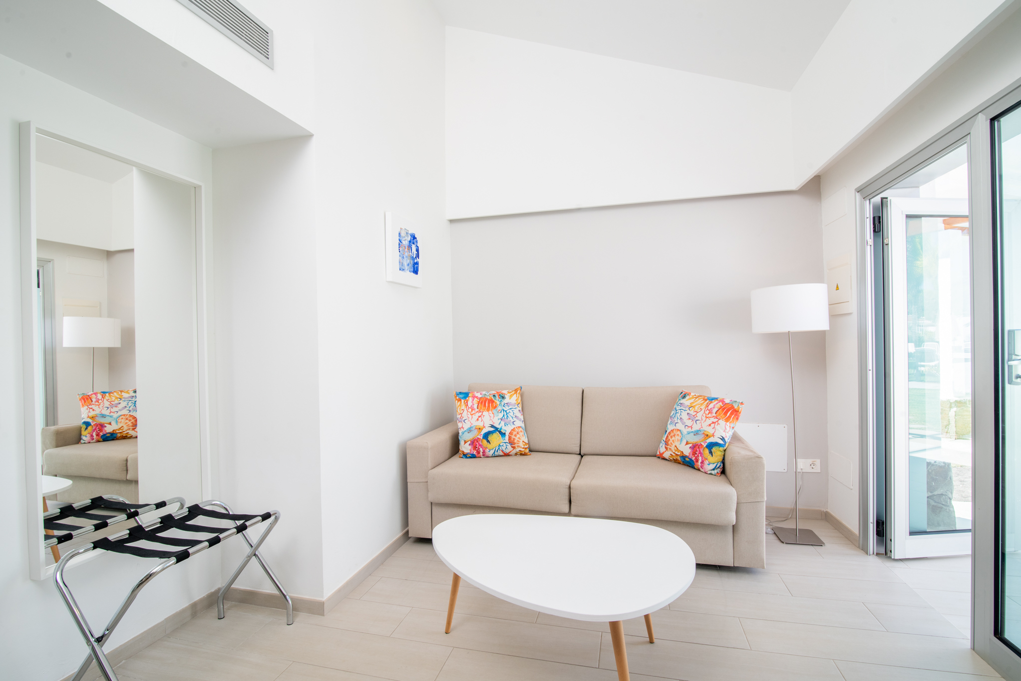 LIVO_DUNAGOLFSUITES_SUITE (1).jpg