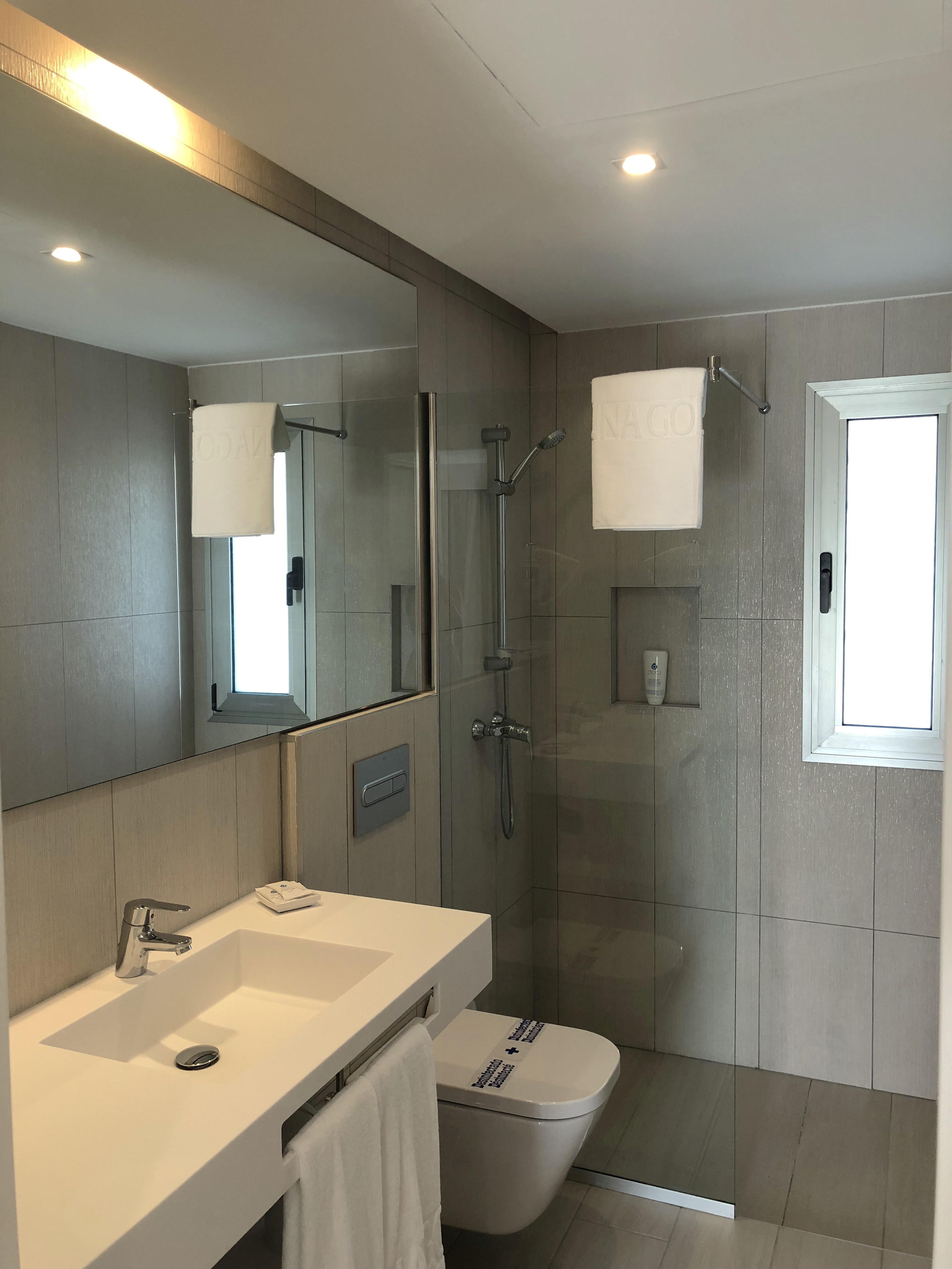 LIVO_DUNAGOLFSUITES_SUITE (6).jpg