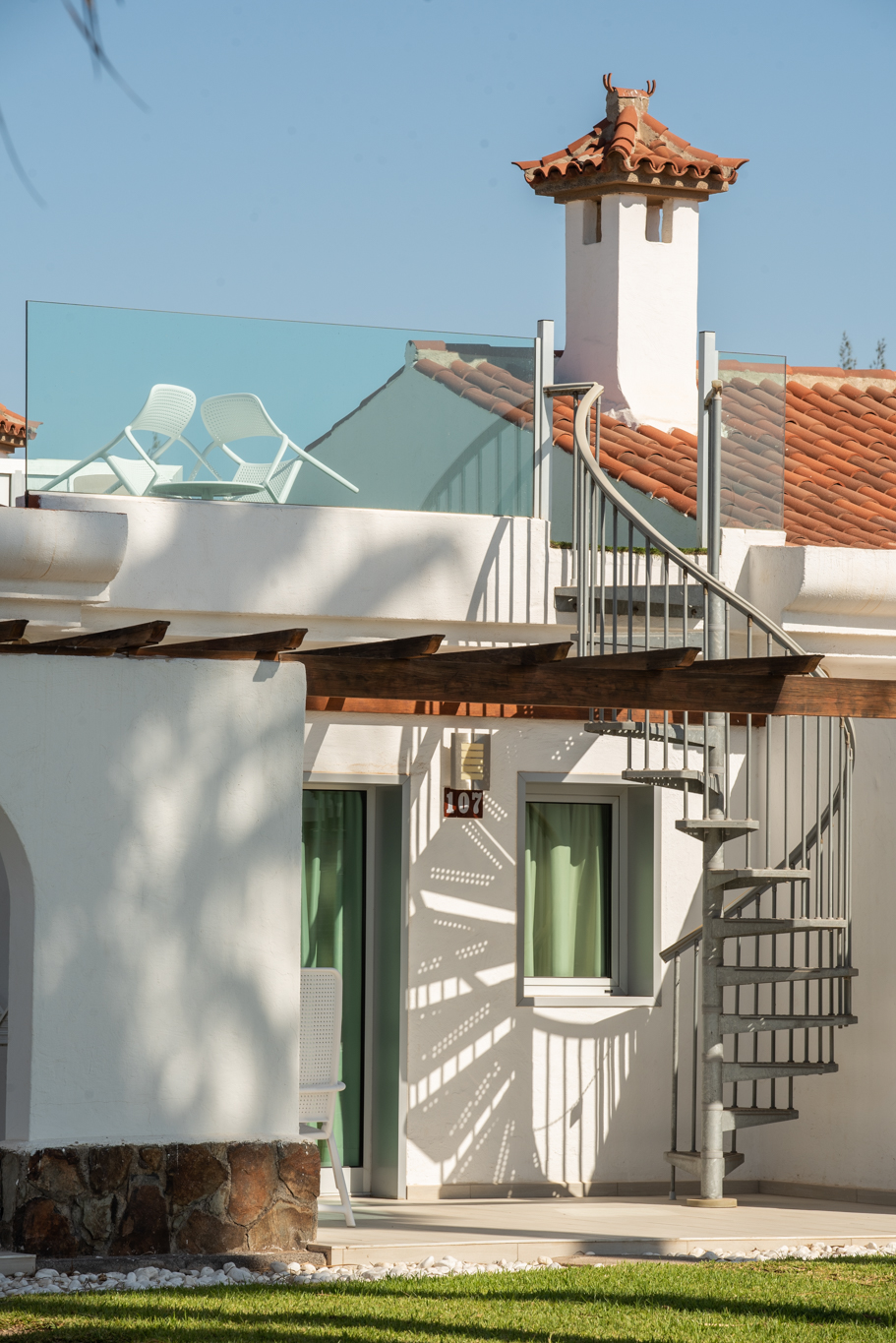 LIVVO_DUNAGOLFSUITES_SUTE_VISTA_ JARDIN_Y_SOLARUIM (1).jpg