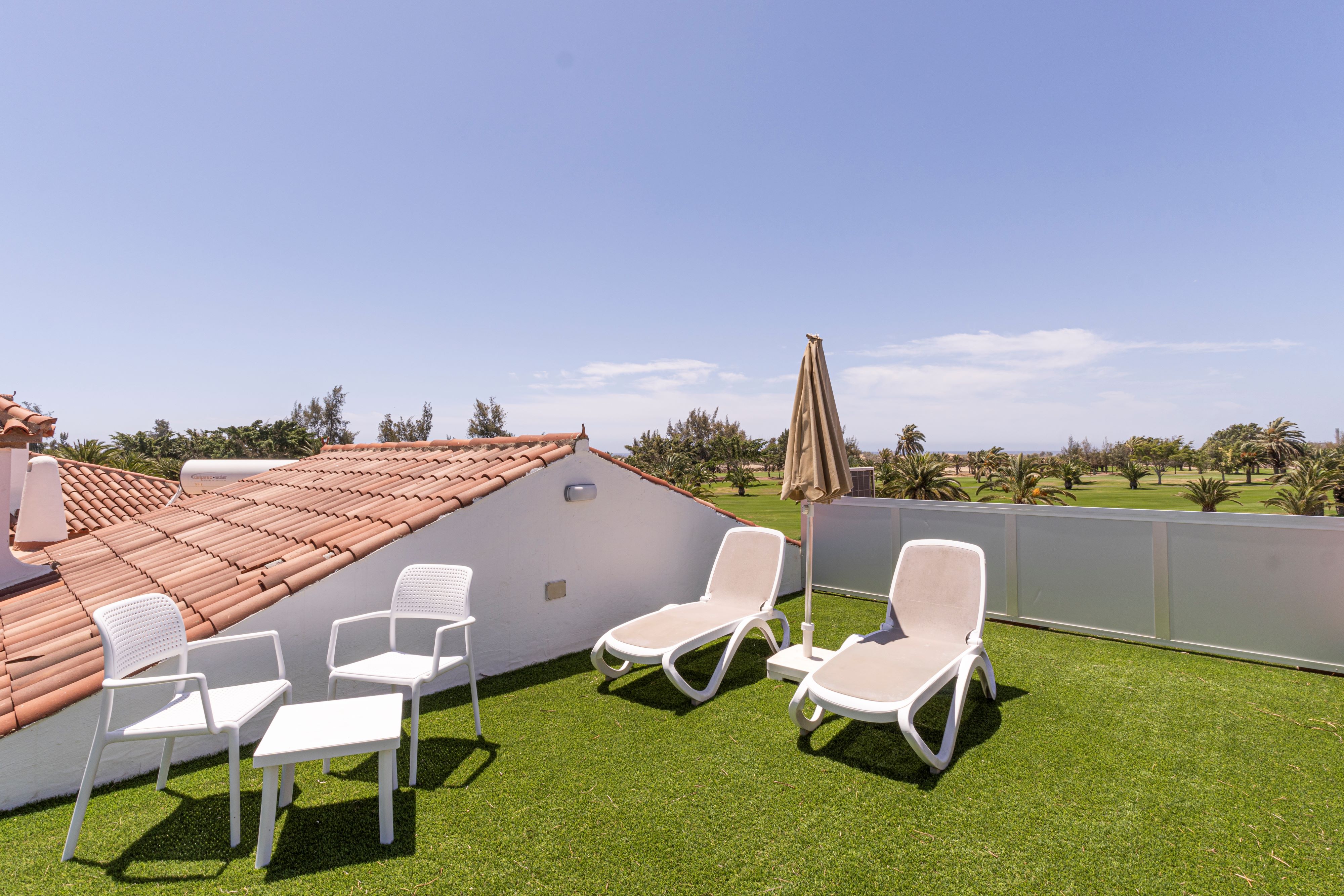 LIVVO_DUNAGOLFSUITES_SUTE_VISTA_ JARDIN_Y_SOLARUIM (3).JPG
