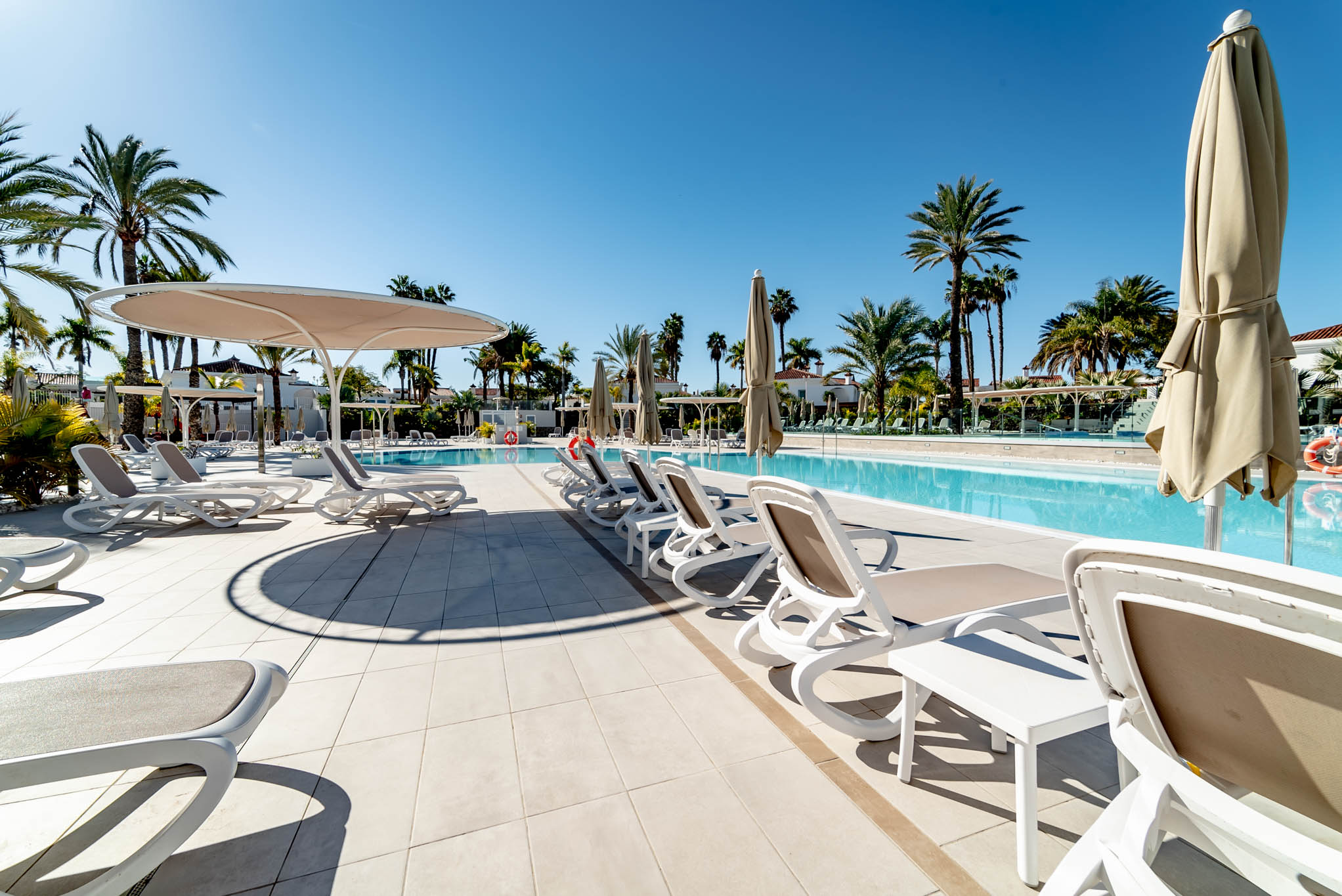 LIVVO_DUNAGOLF_SUITES_PISCINAS (5).jpg