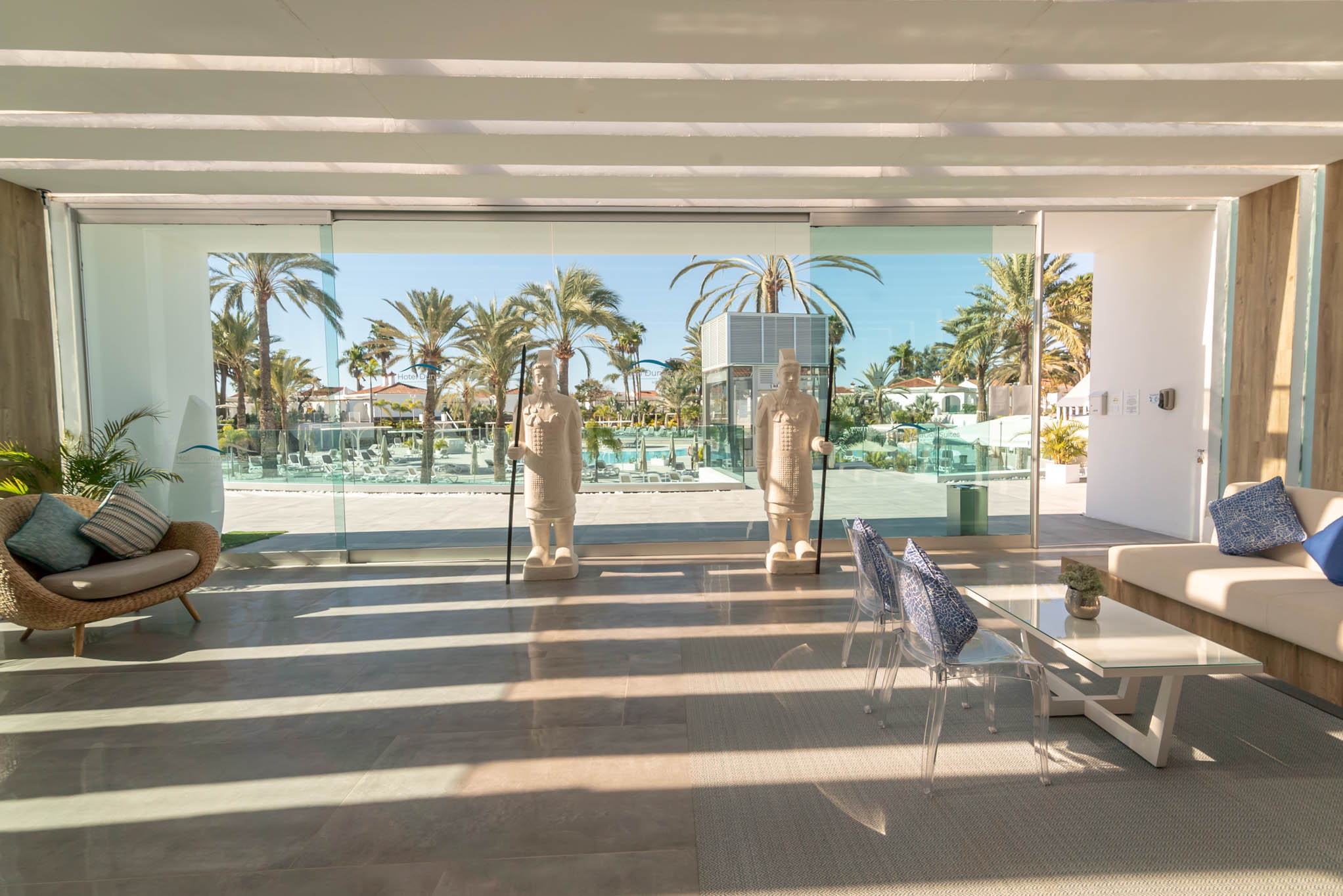 LIVVO_DUNAGOLF_SUITES_RECEPCION (1) .jpg