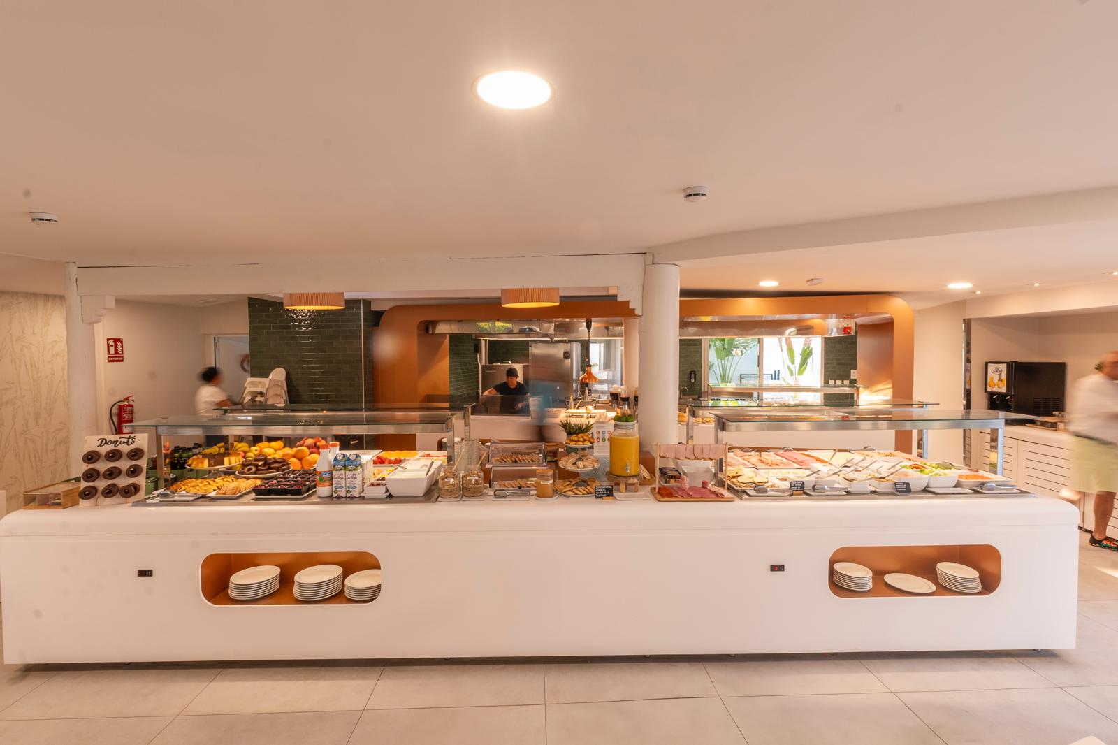 LIVVO_DUNAGOLF_SUITES_RESTAURANTE (4).jpg