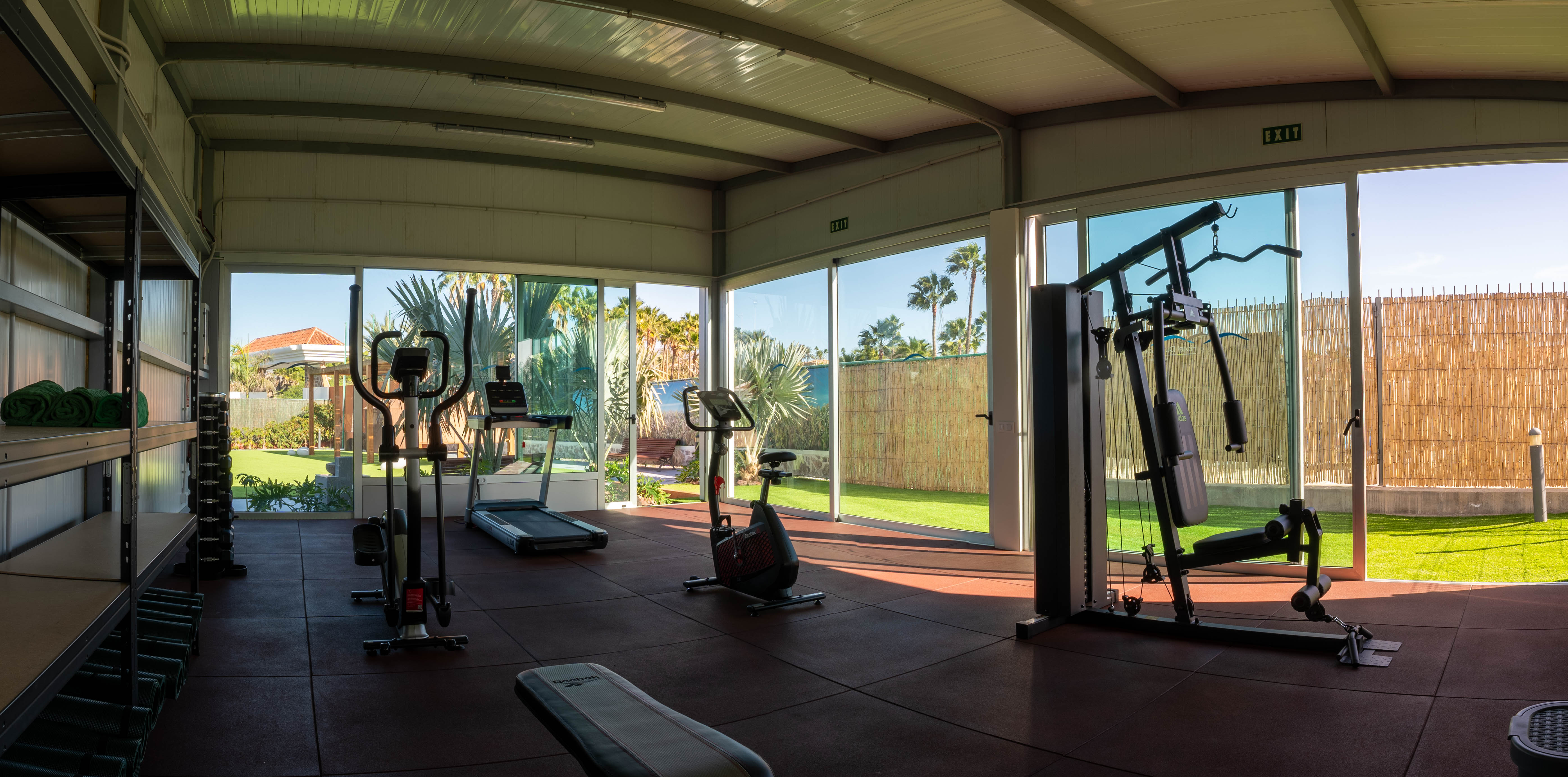 LIVVO_DUNAGOLF_SUITEES_ZONA_FITNESS_ Y_ ZONA YOGA (2).jpg