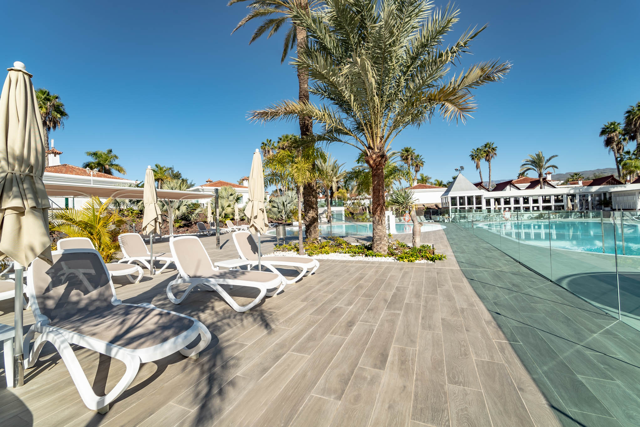 LIVVO_DUNAGOLF_SUITES_ZONA_ADULTOS (7).jpg