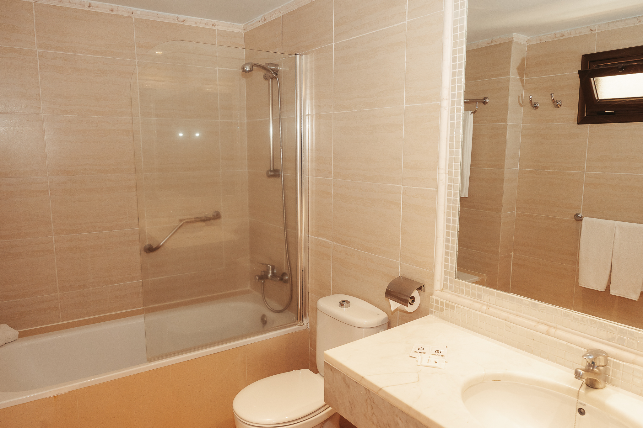 LIVVO_LAGO_TAURITO_DOBLE SUPERIOR VISTA MAR (3).jpg