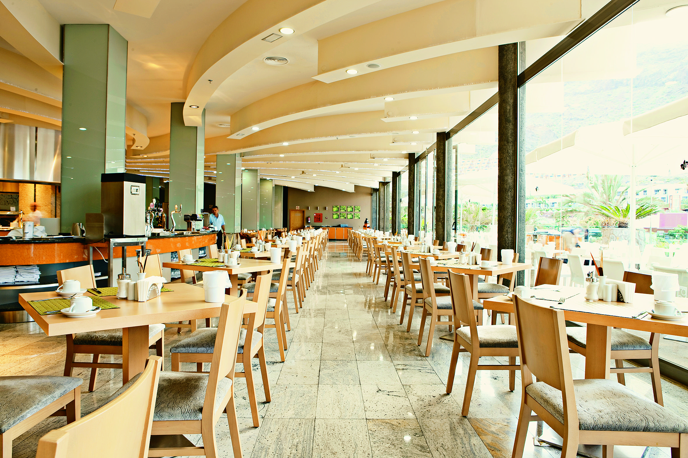 LIVVO_VALLE_TAURITO_RESTAURANTE (1).jpg