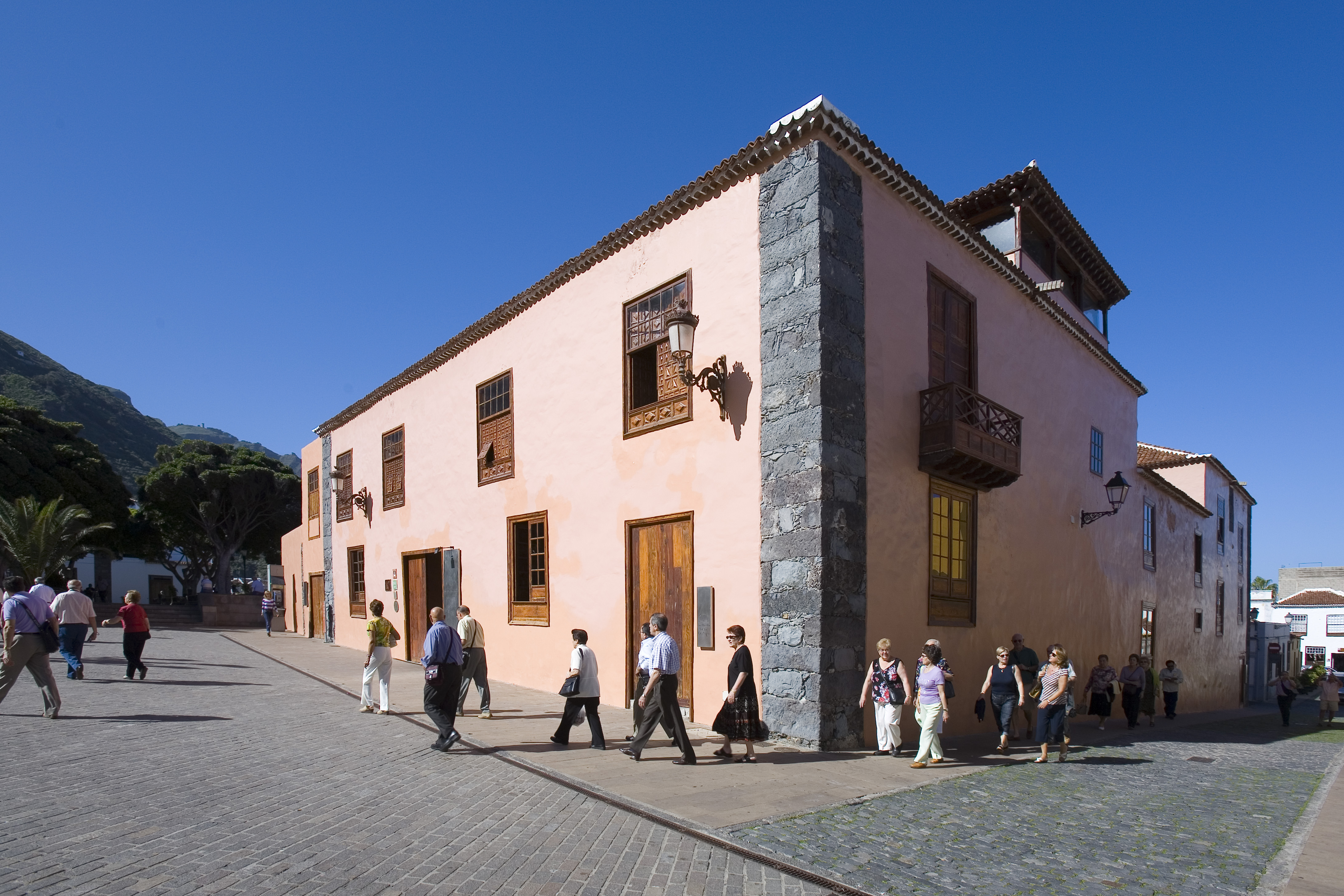 LIVVO_LA_QUINTA_ROJA_EXTERIOR (2).jpg