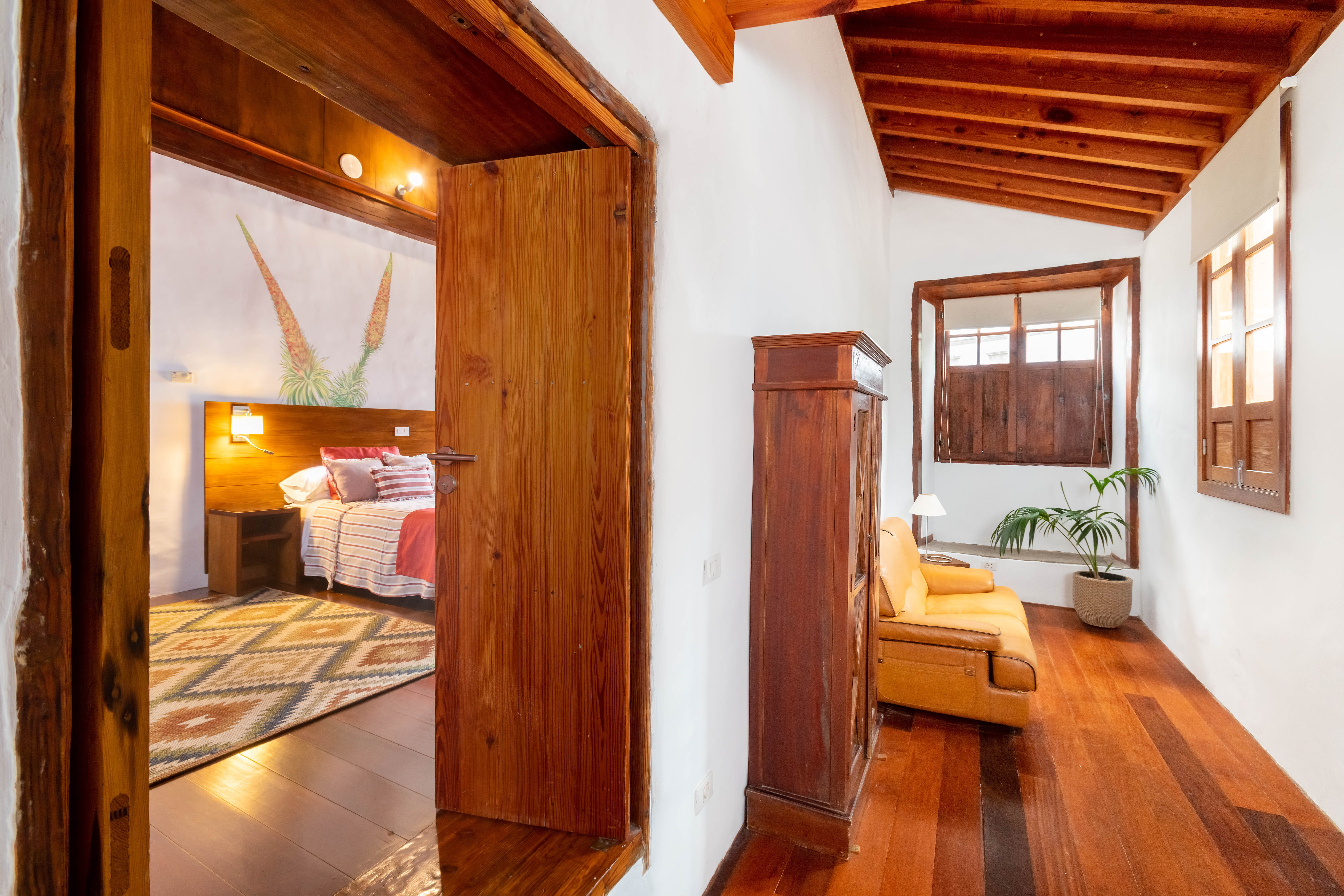 LIVVO_LA_QUINTA_ROJA_JUNIOR SUITE (1).jpg