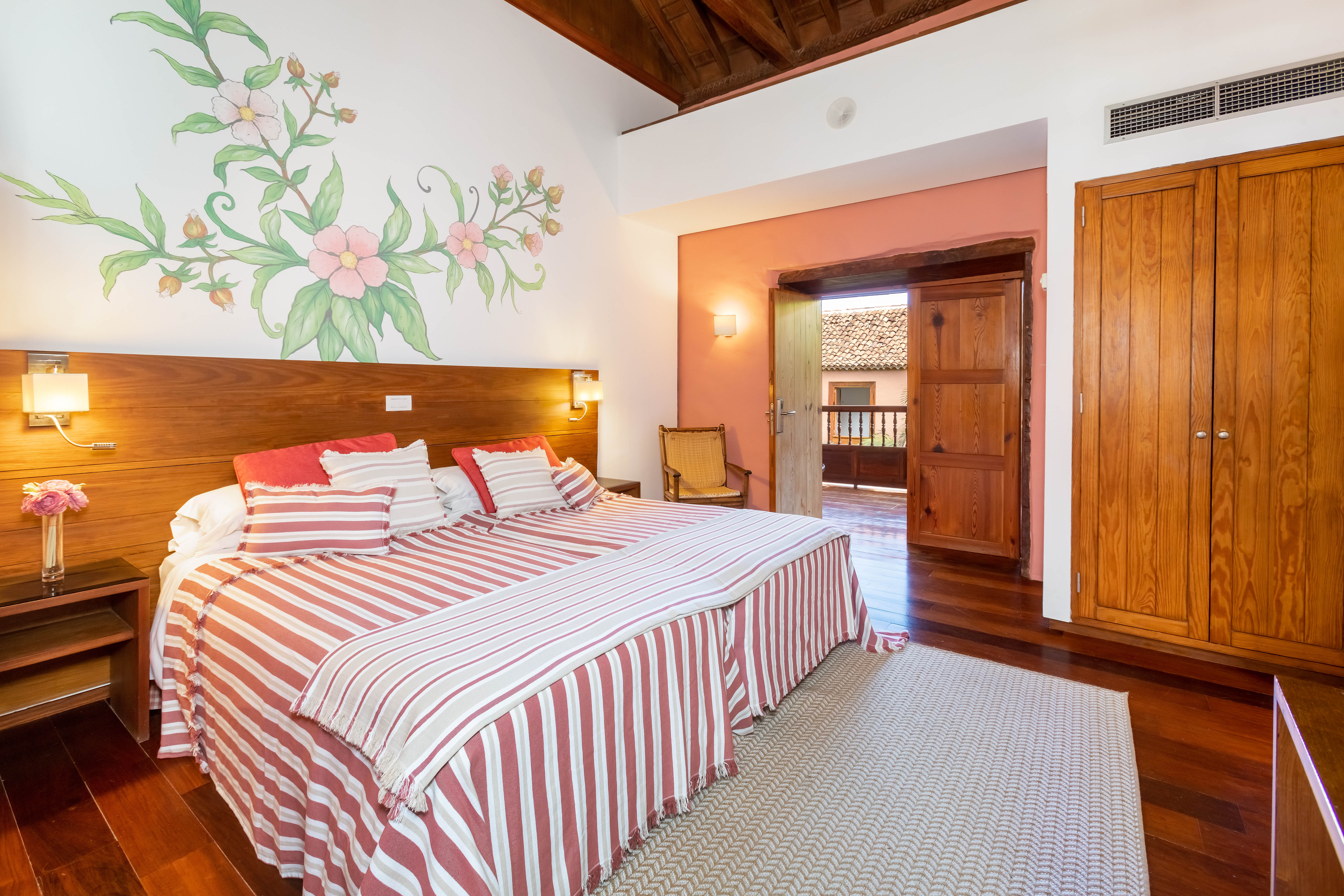 LIVVO_LA_QUINTA_ROJA_JUNIOR SUITE (3).jpg