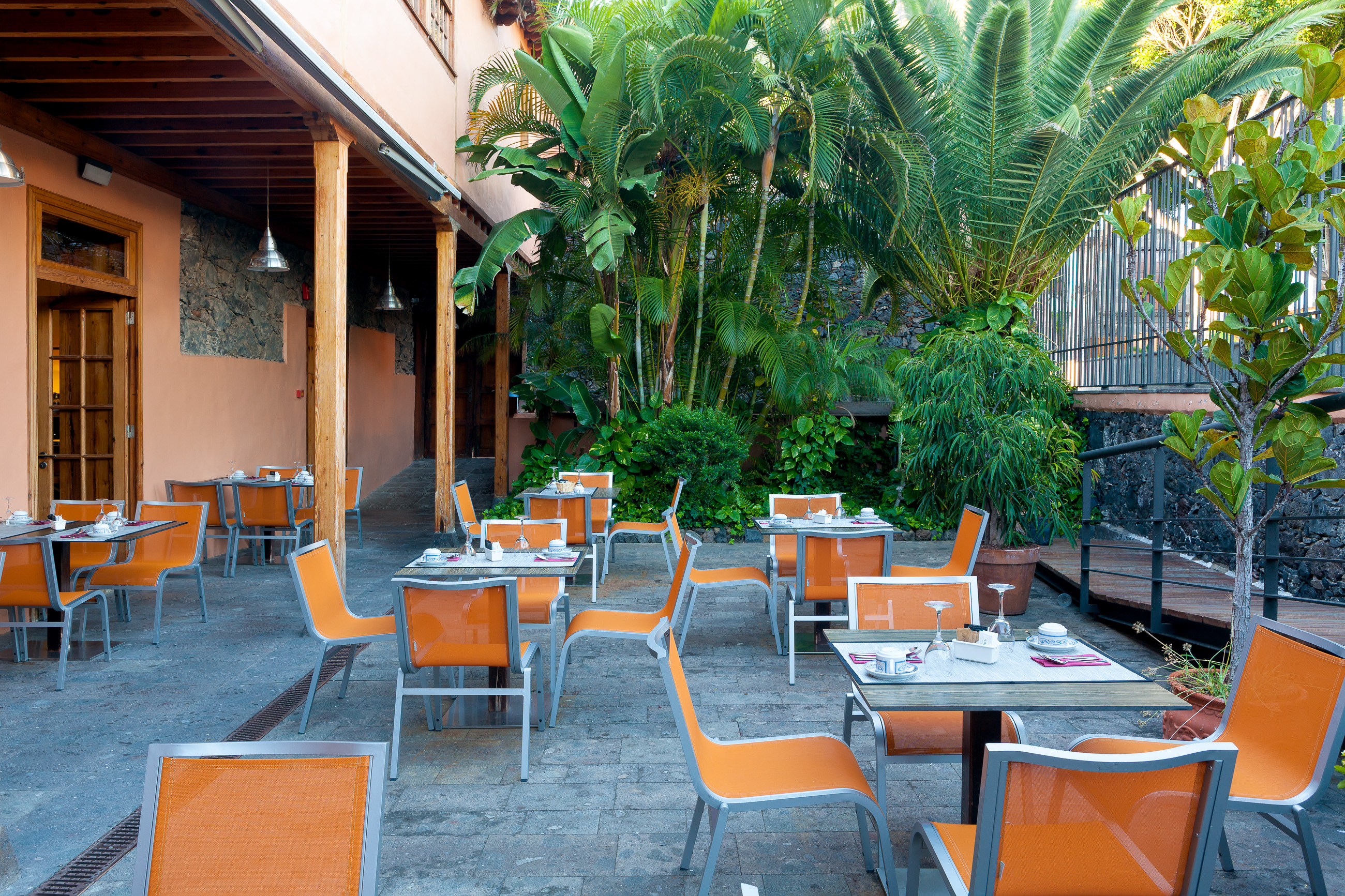 LIVVO_La_Quinta_Roja_Terrace (3).jpg